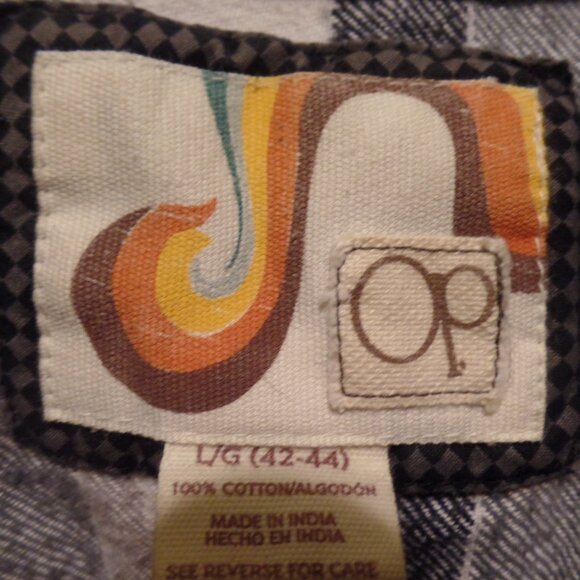 OP Ocean Pacific Black/Gray/White Plaid Flannel Men's Shirt Size 42/44 - Picture 2 of 2